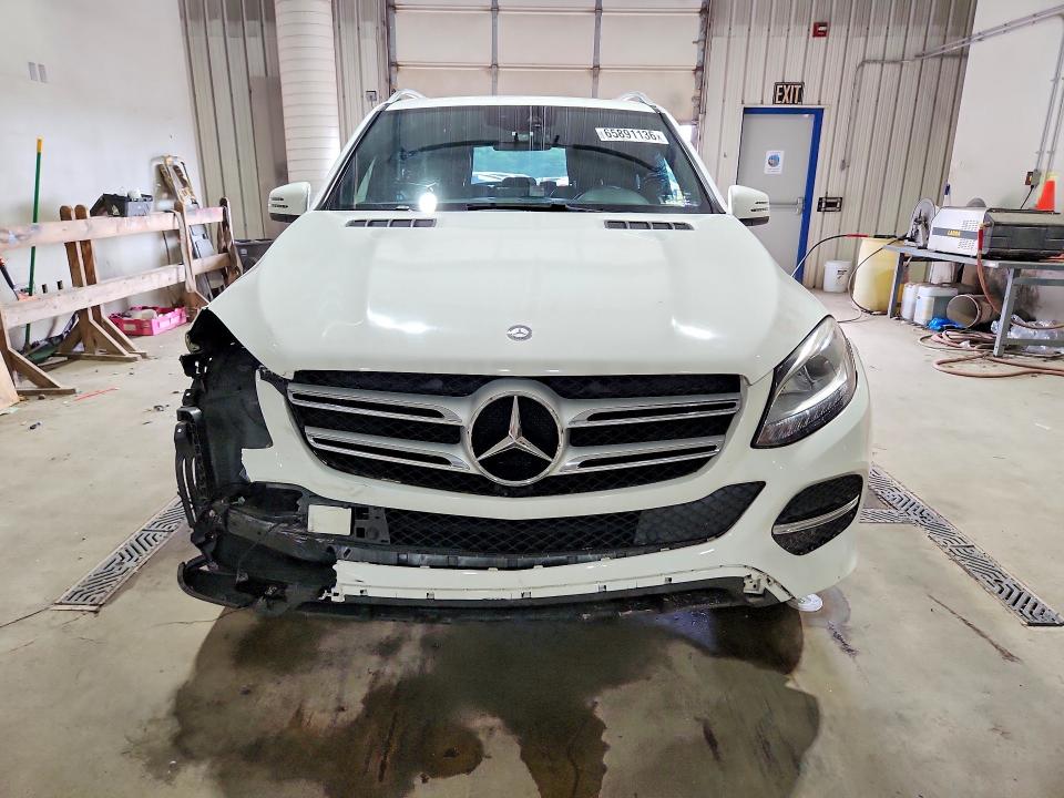 Photo 5 from auction – 2017 MERCEDES-BENZ GLE with VIN 4JGDA5HB0HA938423