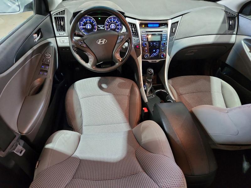 Photo 8 from auction – 2012 HYUNDAI SONATA with VIN 5NPEB4AC7CH349437