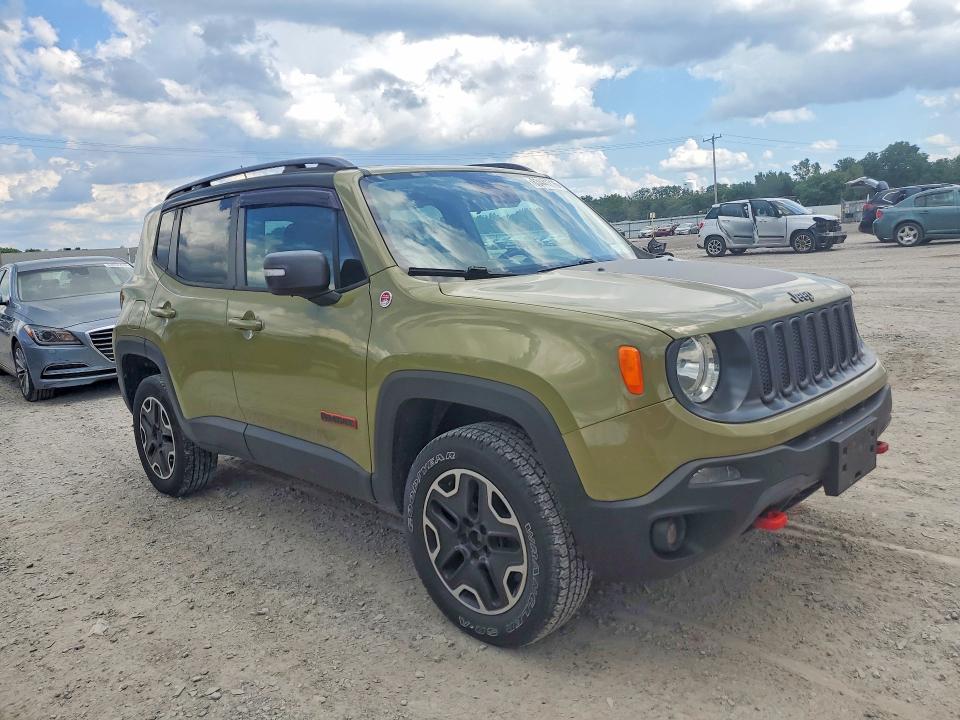 Photo 4 from auction – 2015 JEEP RENEGADE with VIN ZACCJBCT6FPB93477