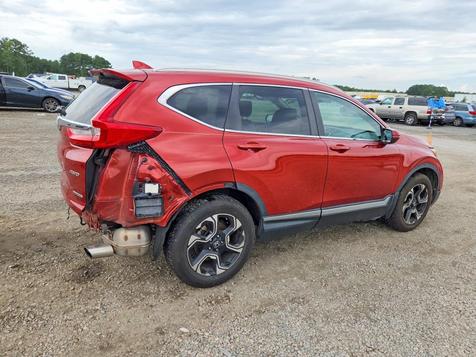 Photo 3 from auction – 2017 HONDA CR-V with VIN 2HKRW2H90HH642754