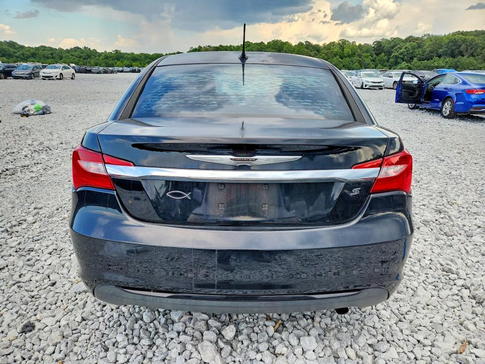 Photo 6 from auction – 2013 CHRYSLER 200 with VIN 1C3CCBBB1DN598658