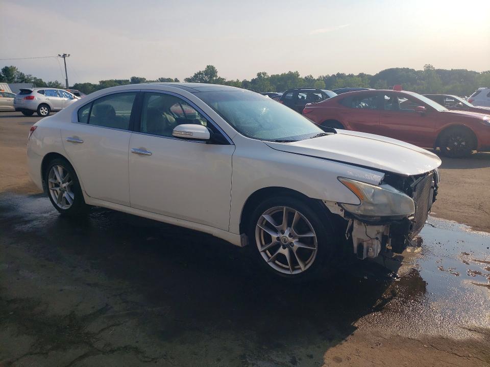 Photo 4 from auction – 2011 NISSAN MAXIMA with VIN 1N4AA5AP4BC860050