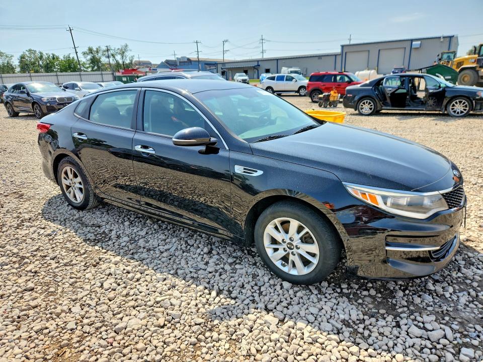 Photo 4 from auction – 2018 KIA OPTIMA with VIN 5XXGT4L35JG180644