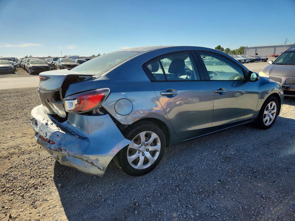 Фото 3 с аукциона – 2013 MAZDA 3 с VIN JM1BL1TG0D1709753