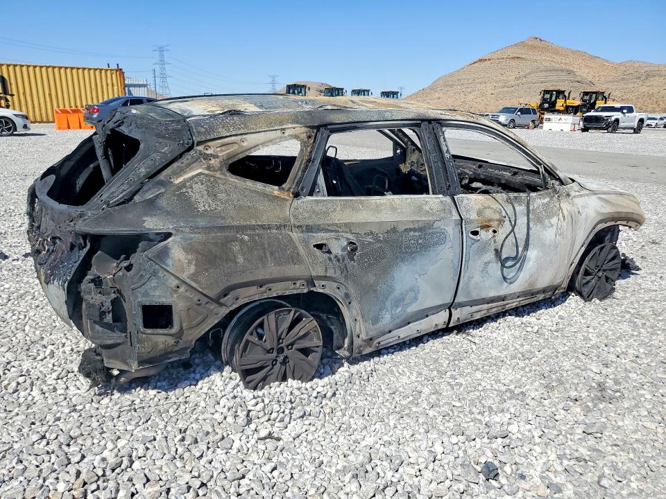 Photo 3 from auction – 2023 HYUNDAI TUCSON with VIN KM8JBCA19PU100412