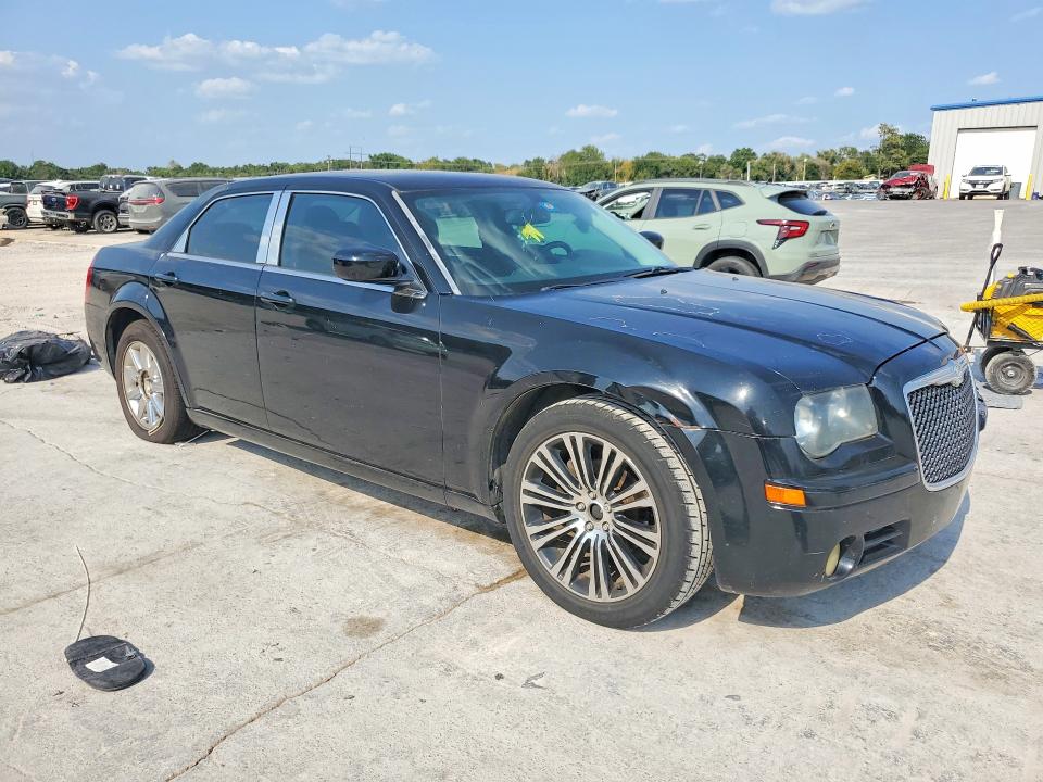 Photo 4 from auction – 2010 CHRYSLER 300 with VIN 2C3CA2CV5AH329646