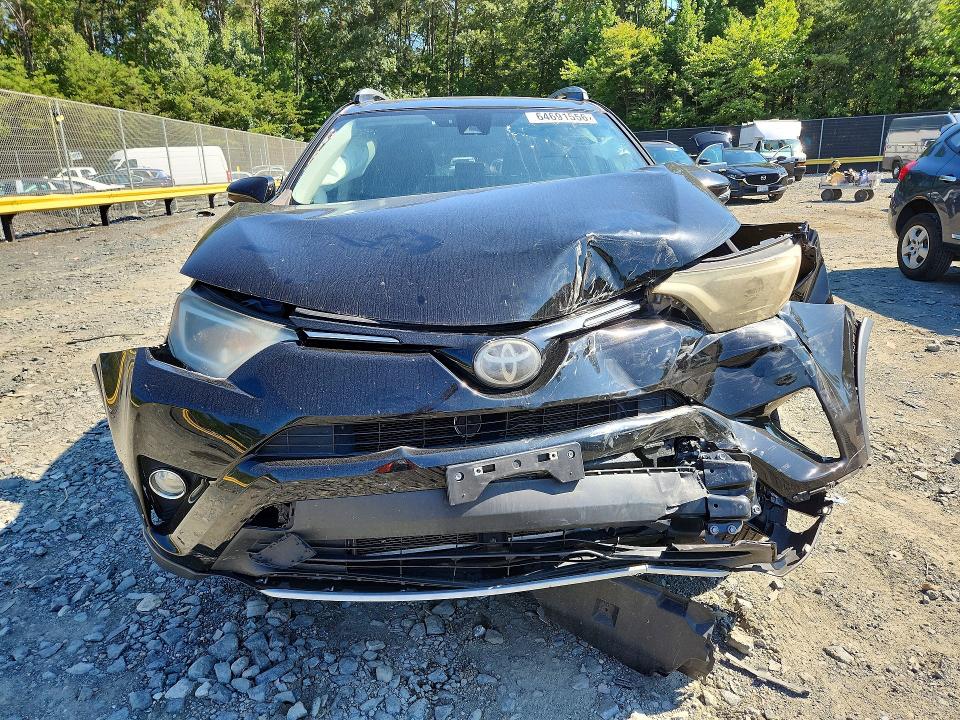 Photo 5 from auction – 2017 TOYOTA RAV4 with VIN 2T3RFREV5HW540093