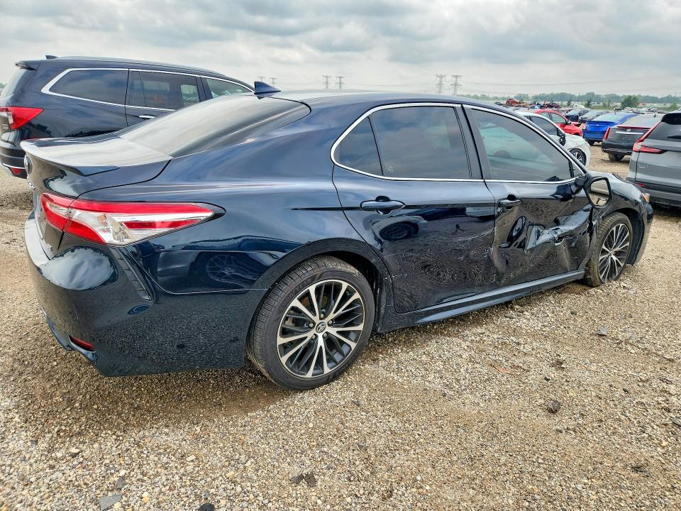 Photo 3 from auction – 2020 TOYOTA CAMRY with VIN 4T1G11AK5LU332607