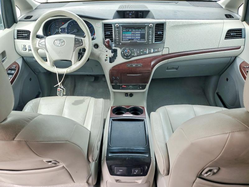 Photo 8 from auction – 2011 TOYOTA SIENNA with VIN 5TDYK3DC2BS099634