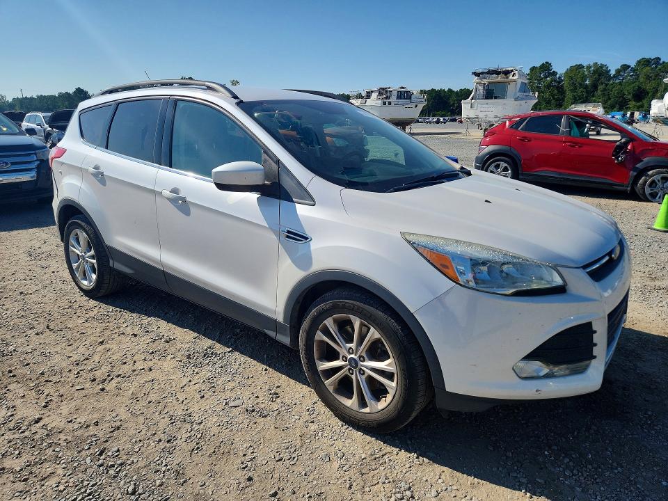 Photo 4 from auction – 2016 FORD ESCAPE with VIN 1FMCU9GX8GUA90893
