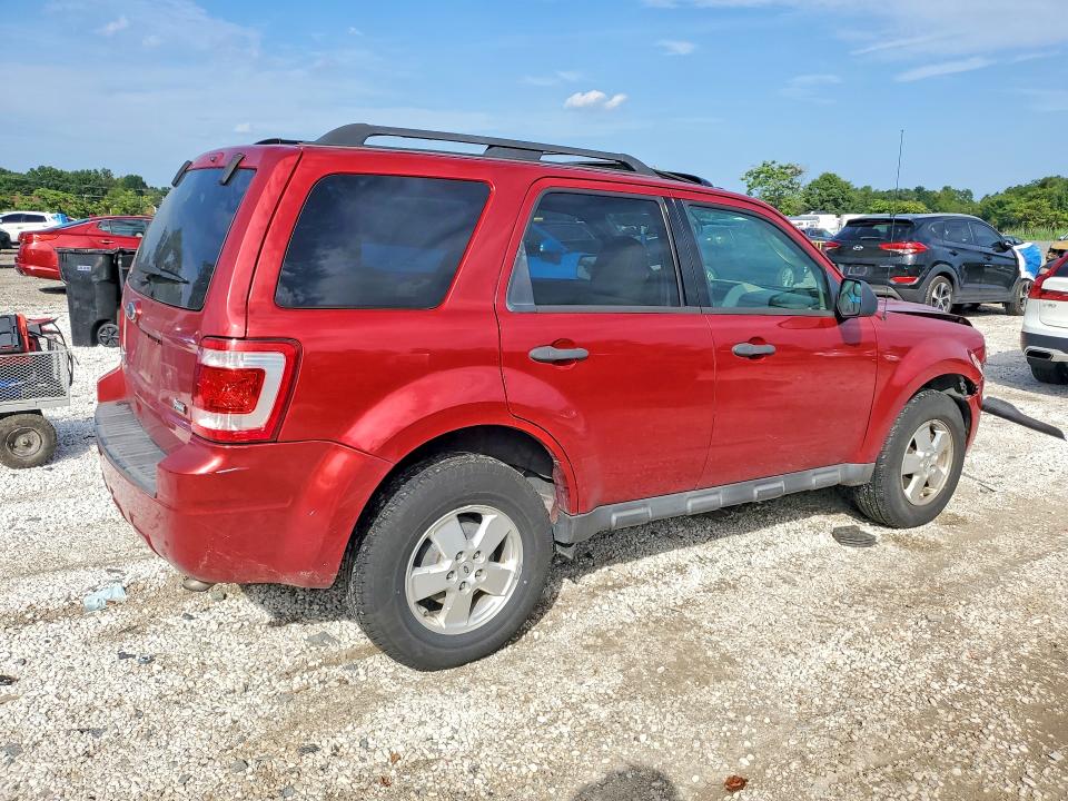 Photo 3 from auction – 2012 FORD ESCAPE with VIN 1FMCU0DG0CKA83619