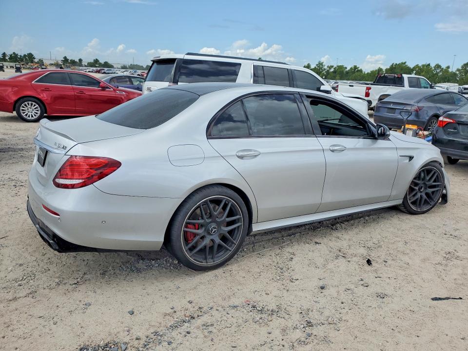 Photo 3 from auction – 2019 MERCEDES-BENZ E with VIN WDDZF8KB0KA664112