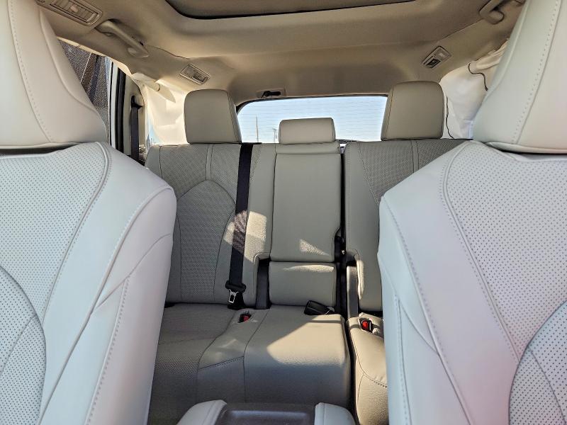 Photo 10 from auction – 2026 TOYOTA GRAND HIGHLANDER with VIN 5TDAAAB54TS129716