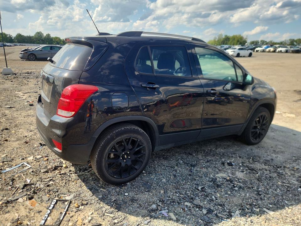 Photo 3 from auction – 2022 CHEVROLET TRAX with VIN KL7CJPSM2NB540381