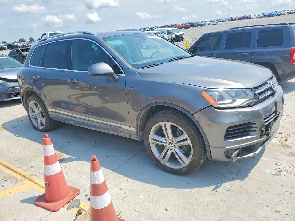 Photo 4 from auction – 2014 VOLKSWAGEN TOUAREG with VIN WVGDP9BP0ED013225