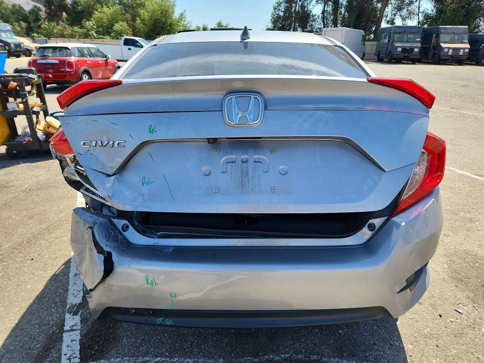 Photo 6 from auction – 2018 HONDA CIVIC with VIN 2HGFC2F70JH573187