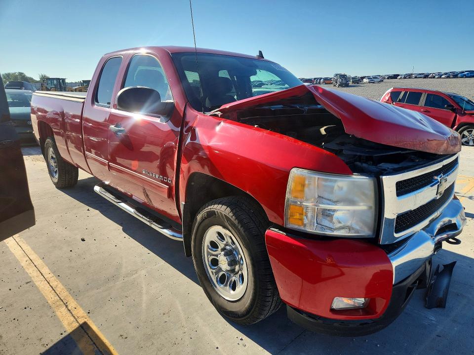 Photo 4 from auction – 2011 CHEVROLET SILVERADO with VIN 1GCRKSE07BZ119619