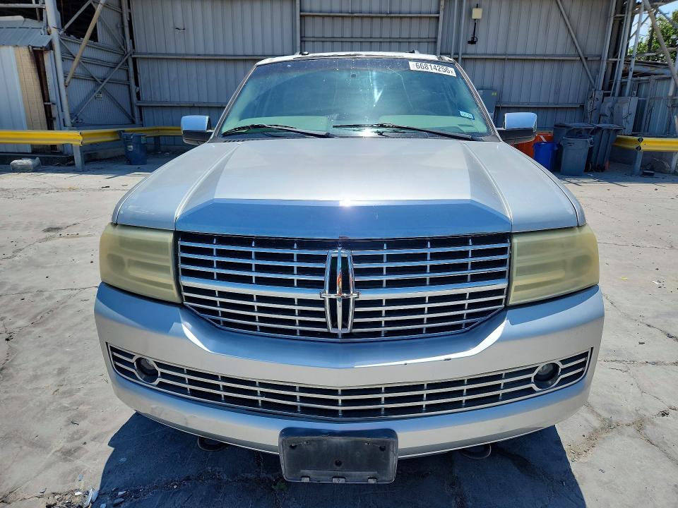 Photo 5 from auction – 2007 LINCOLN NAVIGATOR with VIN 5LMFL27577LJ22984