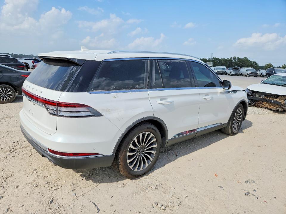 Photo 3 from auction – 2022 LINCOLN AVIATOR with VIN 5LM5J7WC5NGL01934