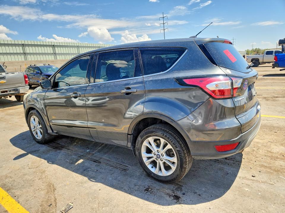 Photo 2 from auction – 2017 FORD ESCAPE with VIN 1FMCU0GD5HUE37888