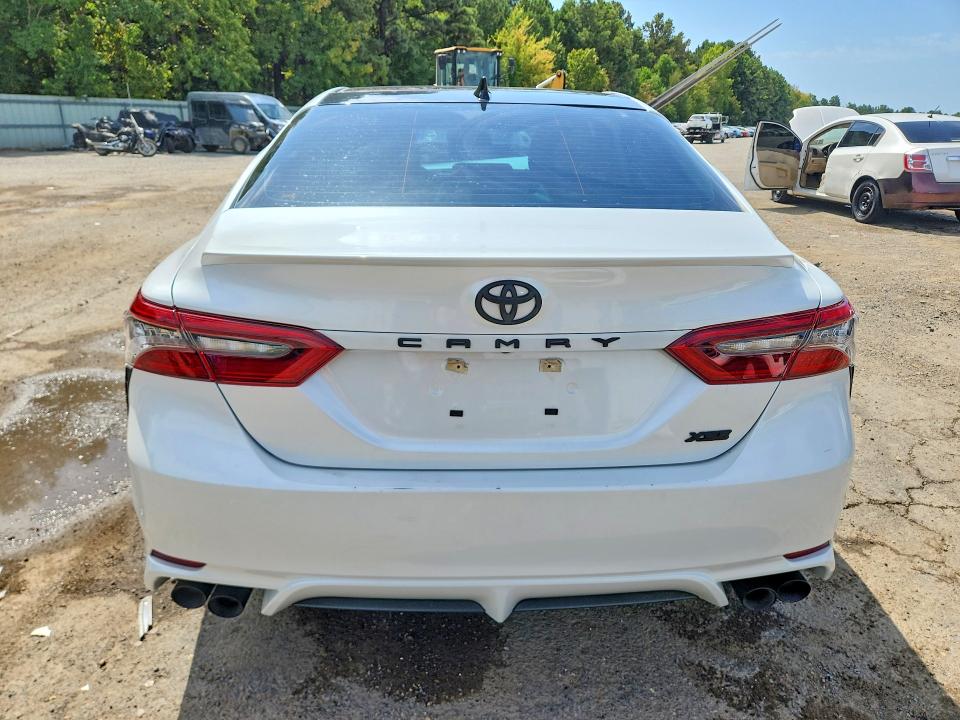 Photo 6 from auction – 2023 TOYOTA CAMRY with VIN 4T1K61AK8PU761693