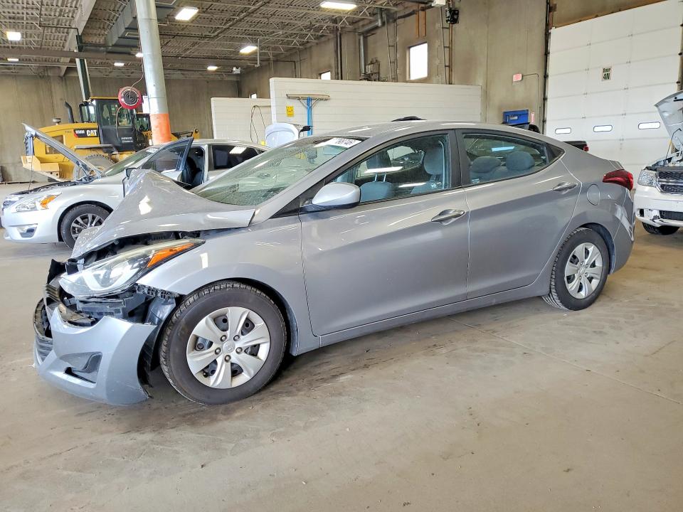 HYUNDAI ELANTRA 2016 with VIN 5NPDH4AE5GH735596 - Photo from auction
