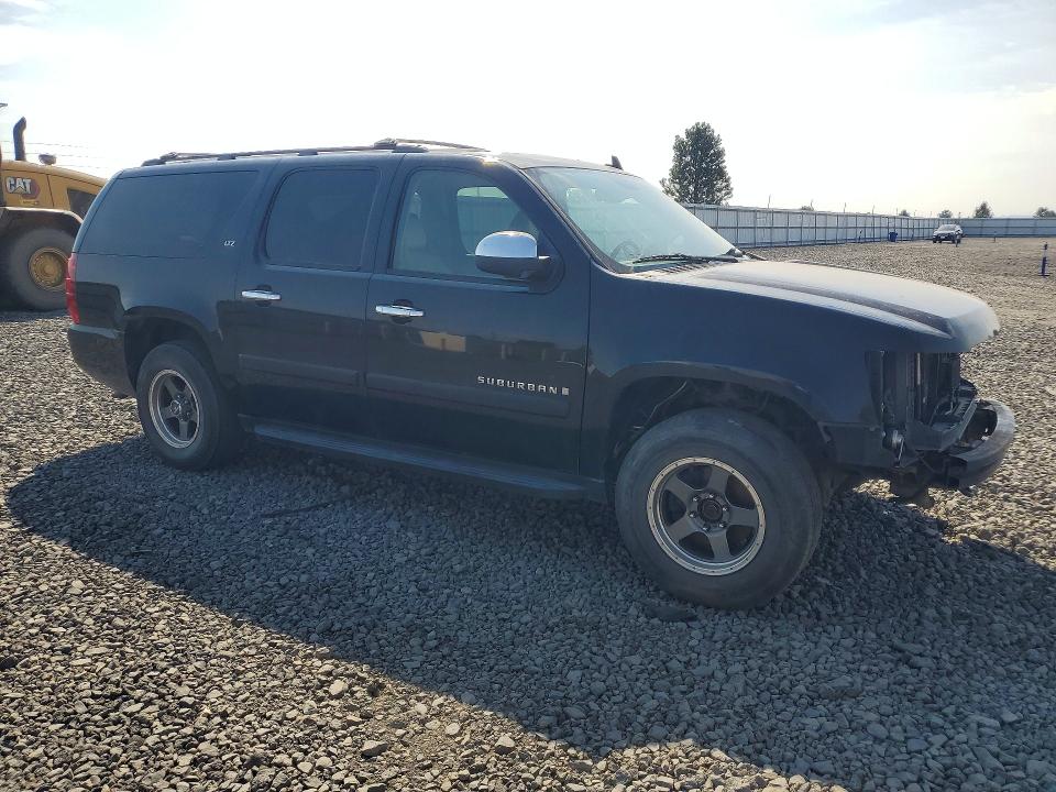 Photo 4 from auction – 2008 CHEVROLET SUBURBAN with VIN 3GNFK16308G203156