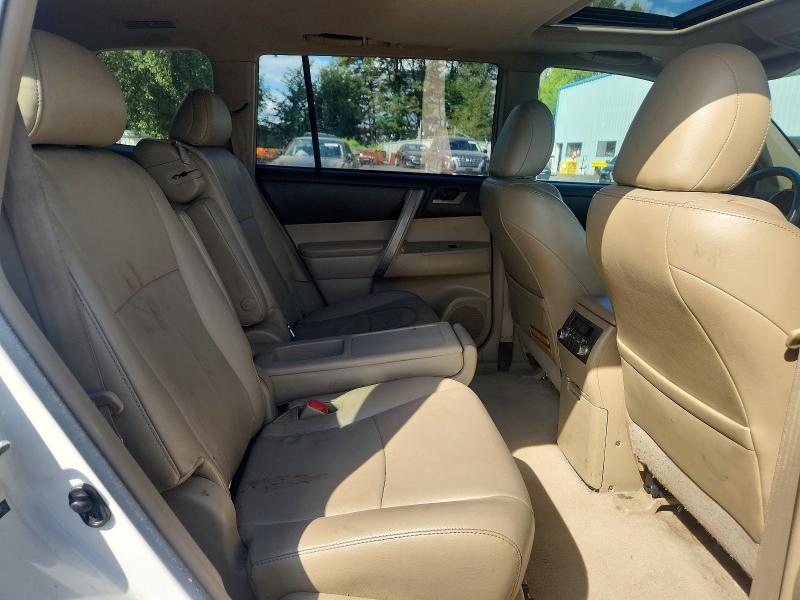 Photo 10 from auction – 2010 TOYOTA HIGHLANDER with VIN 5TDKK3EH6AS022182