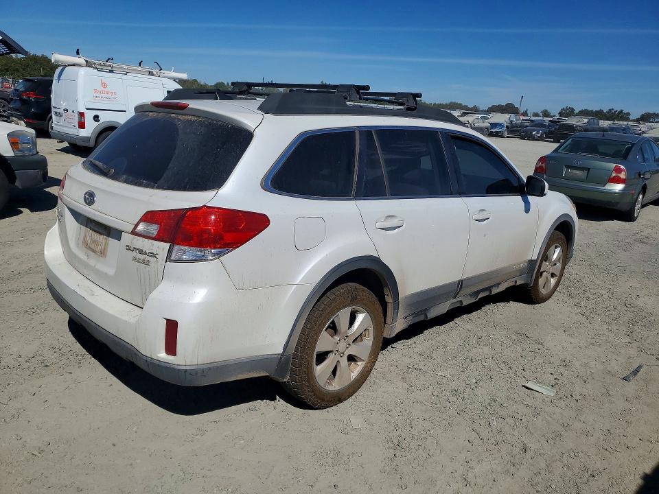 Photo 3 from auction – 2011 SUBARU OUTBACK with VIN 4S4BRBKCXB3364019