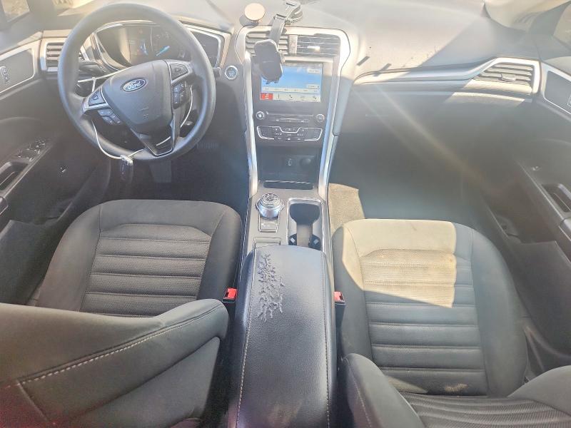 Photo 8 from auction – 2018 FORD FUSION with VIN 3FA6P0LU5JR165344