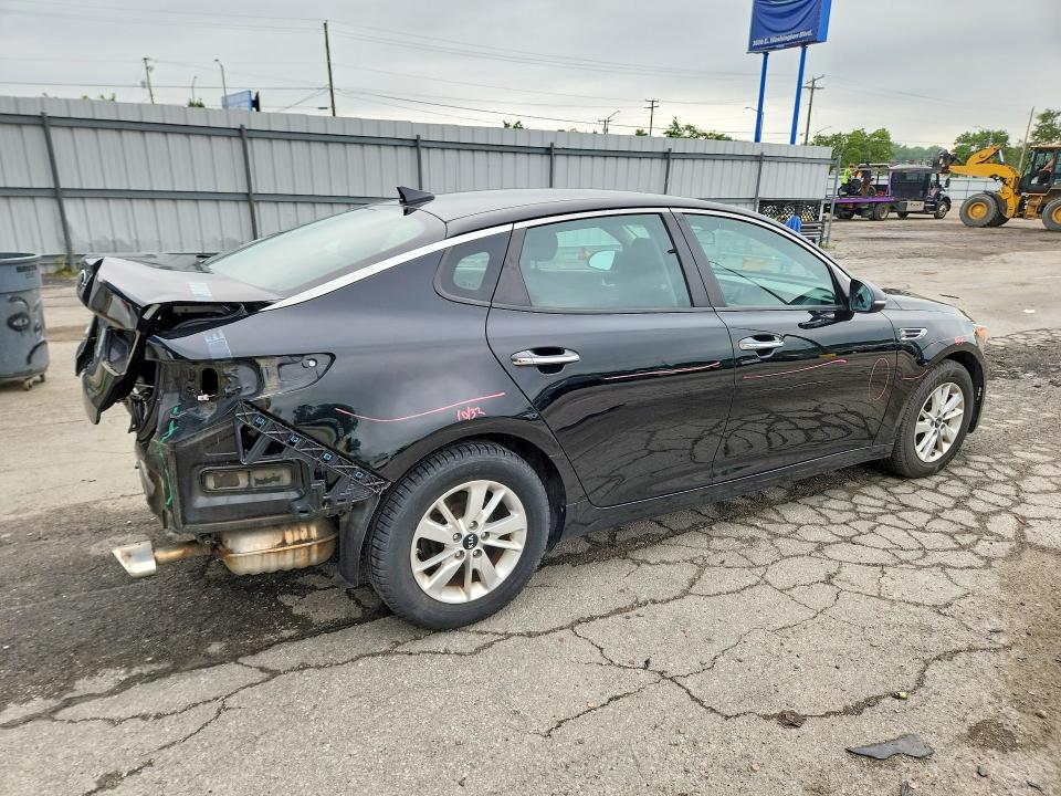 Photo 3 from auction – 2016 KIA OPTIMA with VIN KNAGT4L38G5105995