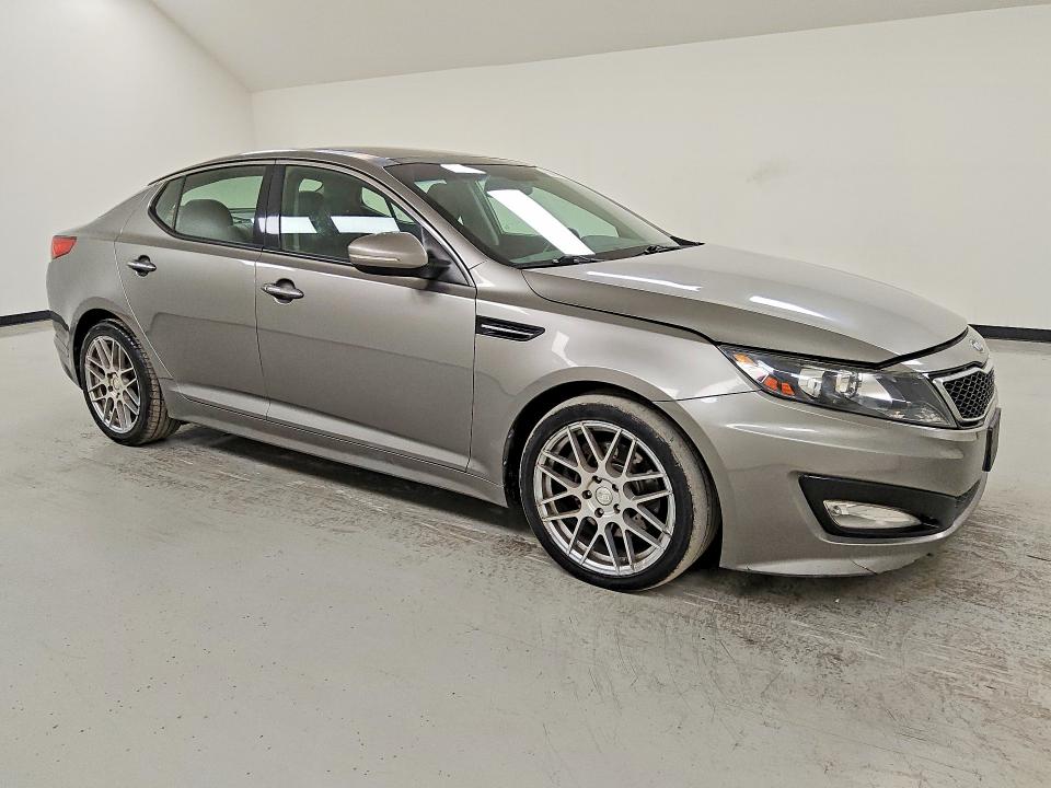 Photo 4 from auction – 2012 KIA OPTIMA with VIN 5XXGR4A69CG009393