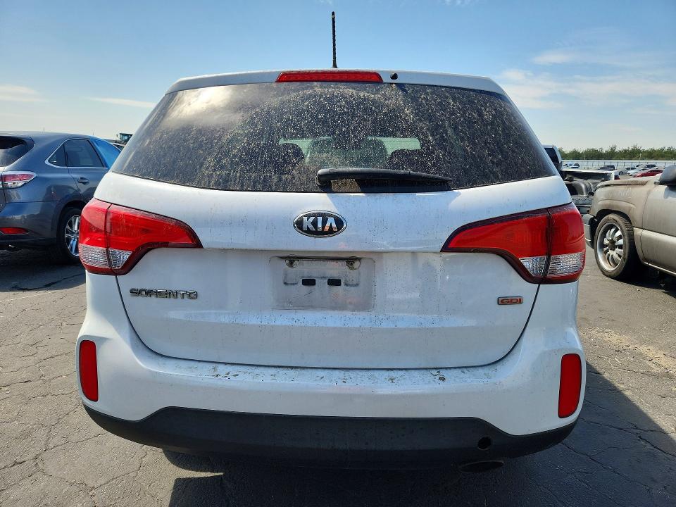 Photo 6 from auction – 2015 KIA SORENTO with VIN 5XYKT3A60FG588053