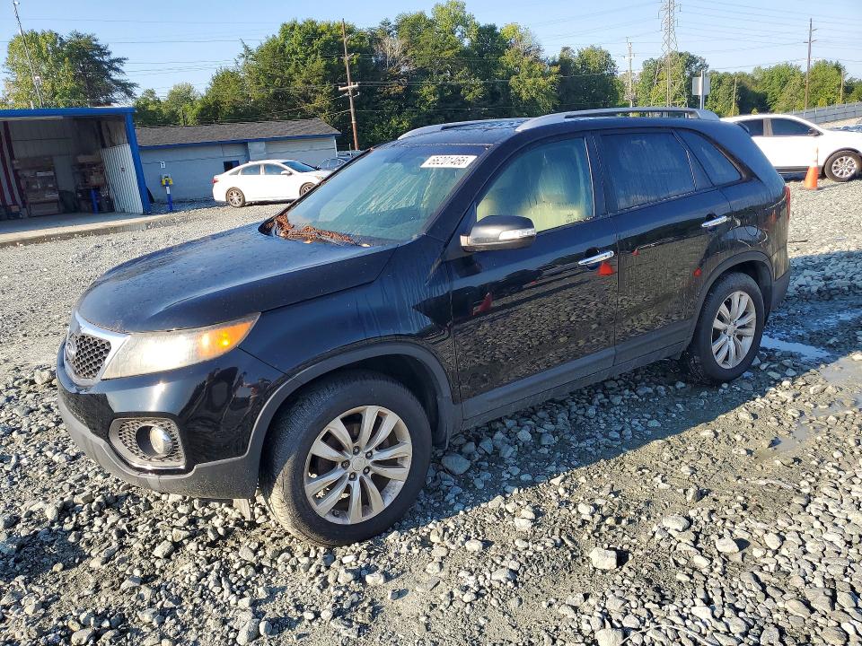 KIA SORENTO 2011 with VIN 5XYKU3A11BG002150 - Photo from auction