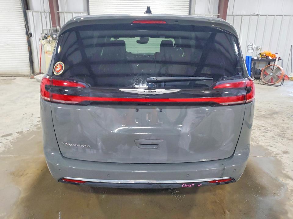 Photo 6 from auction – 2025 CHRYSLER PACIFICA with VIN 2C4RC1BG9SR587659