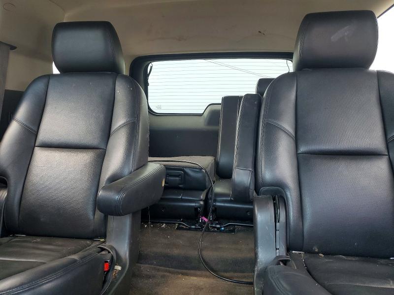 Photo 10 from auction – 2012 CHEVROLET TAHOE with VIN 1GNSKCE04CR264892