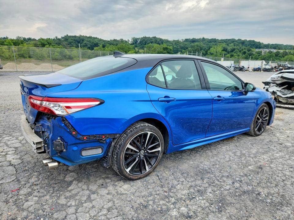 Photo 3 from auction – 2020 TOYOTA CAMRY with VIN 4T1K61AK2LU392579