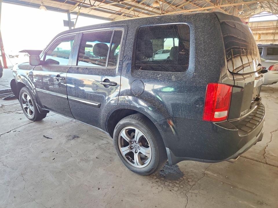 Photo 2 from auction – 2015 HONDA PILOT with VIN 5FNYF3H38FB035221