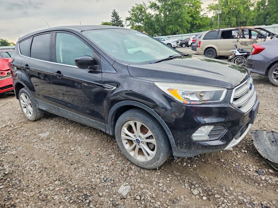 Photo 4 from auction – 2019 FORD ESCAPE with VIN 1FMCU0GD4KUB85414