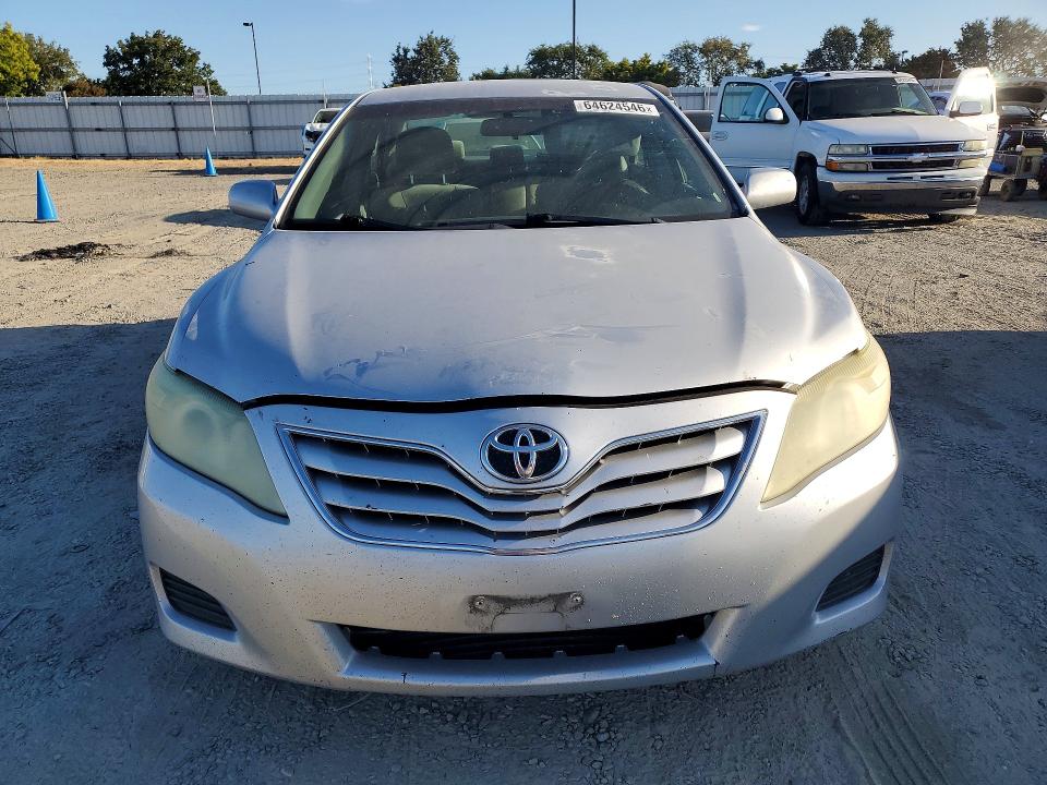 Photo 5 from auction – 2011 TOYOTA CAMRY with VIN 4T1BF3EK7BU624422