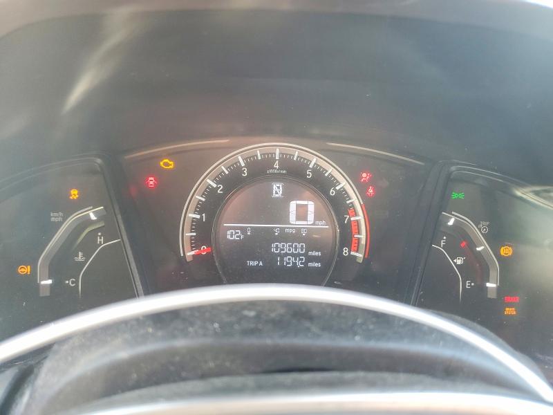 Снимка 9 от търг – 2017 HONDA CIVIC с VIN 2HGFC2F58HH577397