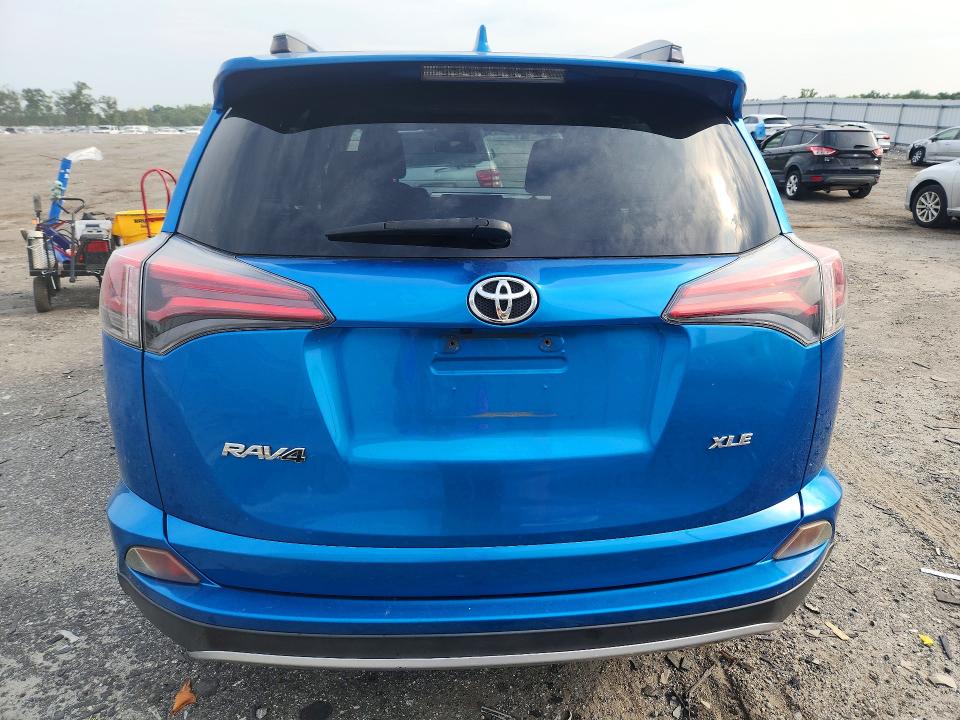 Photo 6 from auction – 2017 TOYOTA RAV4 with VIN JTMWFREVXHJ105538
