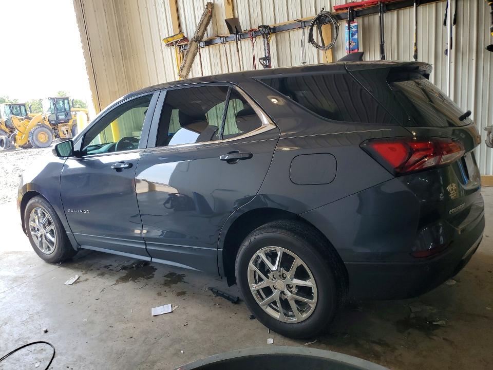 Photo 2 from auction – 2022 CHEVROLET EQUINOX with VIN 3GNAXUEV5NS182992