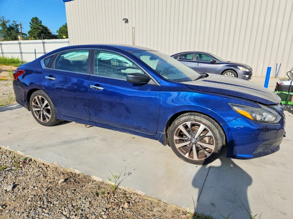 Photo 4 from auction – 2017 NISSAN ALTIMA with VIN 1N4AL3AP4HC478141