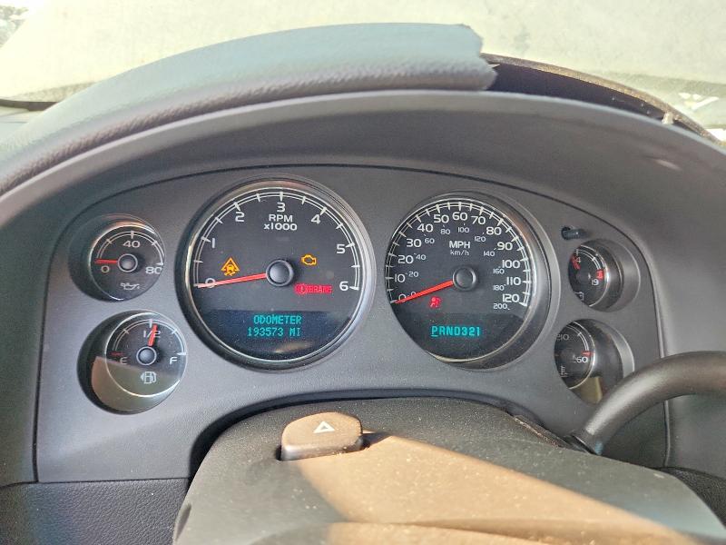 Photo 9 from auction – 2007 GMC YUKON with VIN 1GKFC13J37R173632