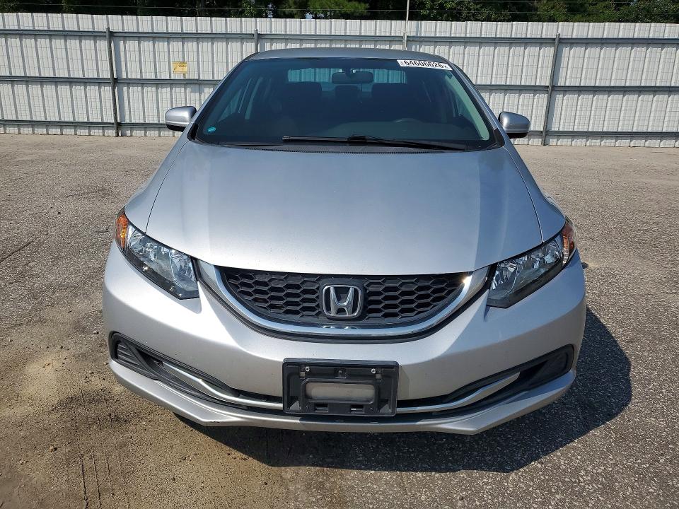 Photo 5 from auction – 2015 HONDA CIVIC with VIN 2HGFB2F53FH538815