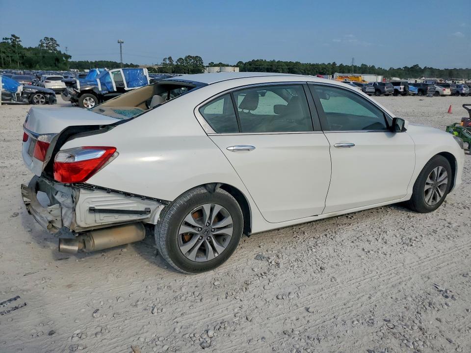 Photo 3 from auction – 2015 HONDA ACCORD with VIN 1HGCR2F33FA235156