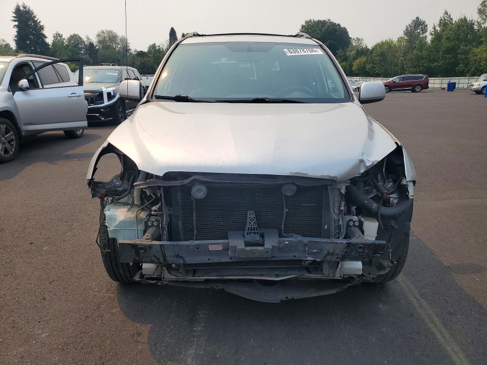 Photo 5 from auction – 2006 TOYOTA RAV4 with VIN JTMBD31V465032146