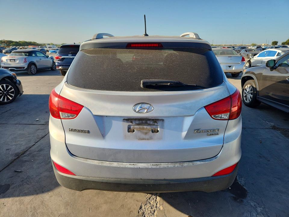 Photo 6 from auction – 2011 HYUNDAI TUCSON with VIN KM8JU3AC4BU138151