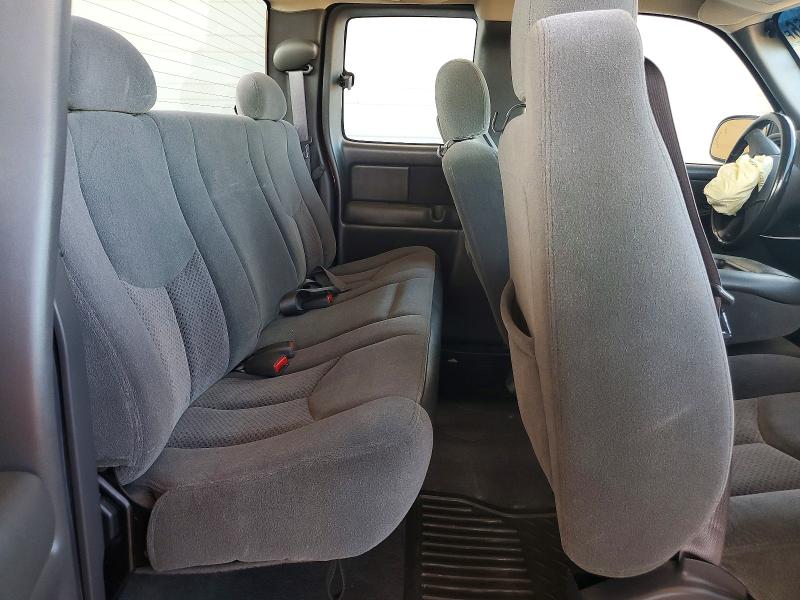 Photo 10 from auction – 2003 CHEVROLET SILVERADO with VIN 1GCEK19V23E350919